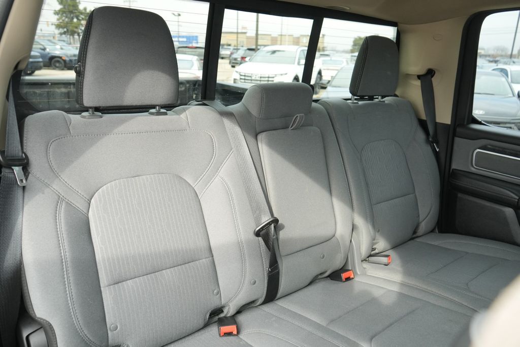 2019 RAM 1500 - Image 15