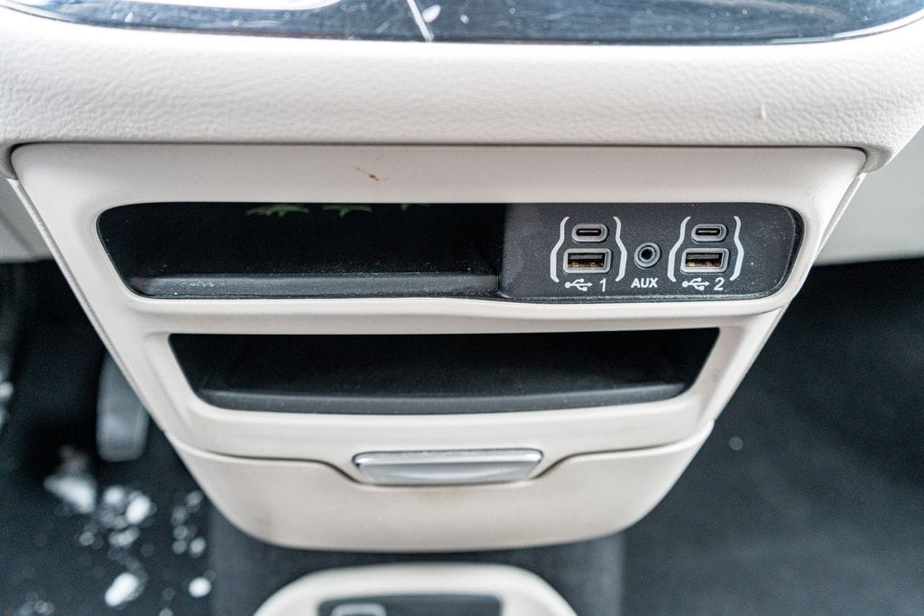 2023 CHRYSLER PACIFICA - Image 40