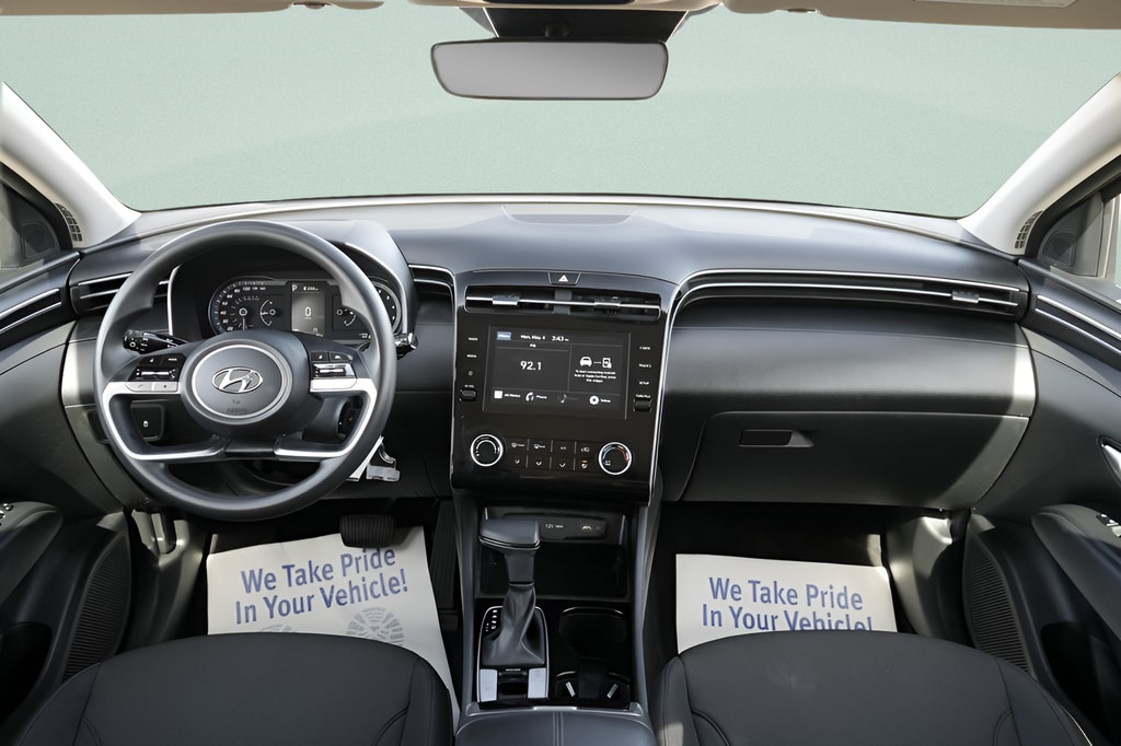2023 Hyundai Tucson SE - Photo 16