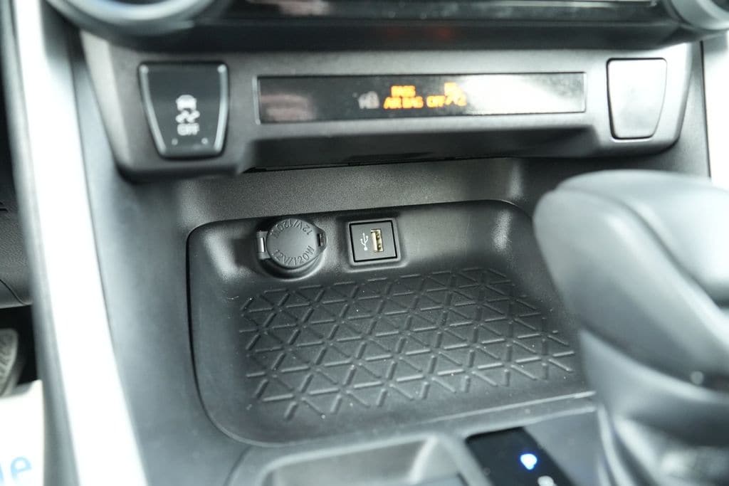 2024 TOYOTA RAV4 - Image 32