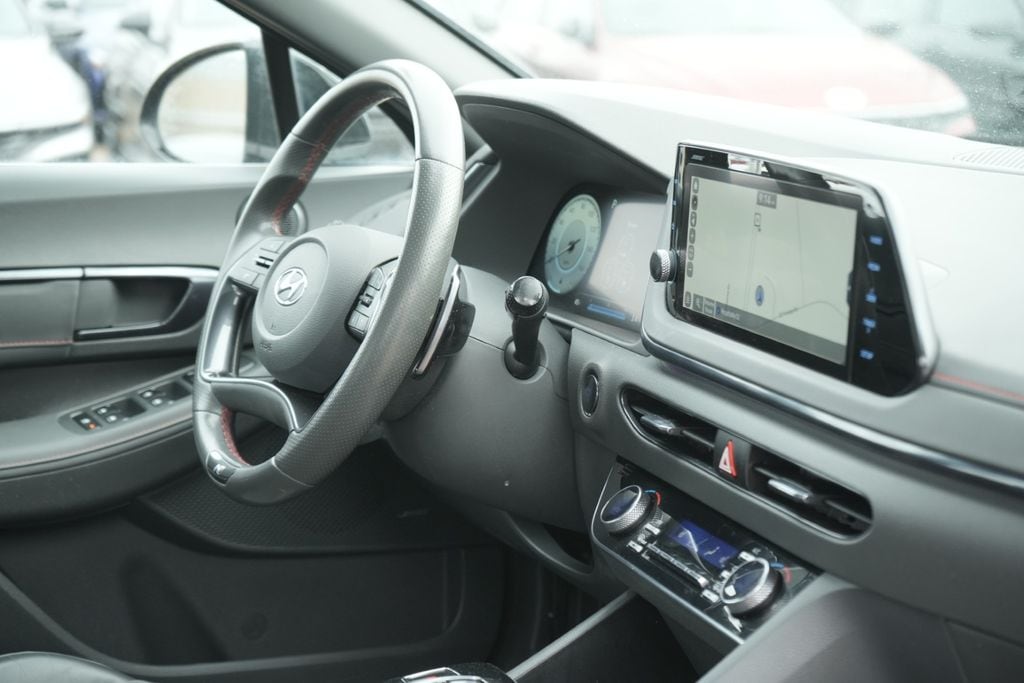 2021 HYUNDAI SONATA - Image 12