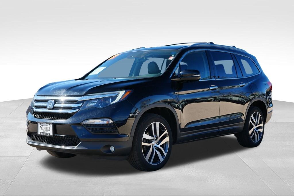 Used 2017 Honda Pilot Touring AWD SUV