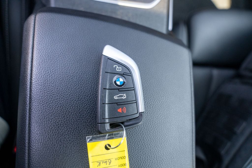 2023 BMW 330I - Image 29