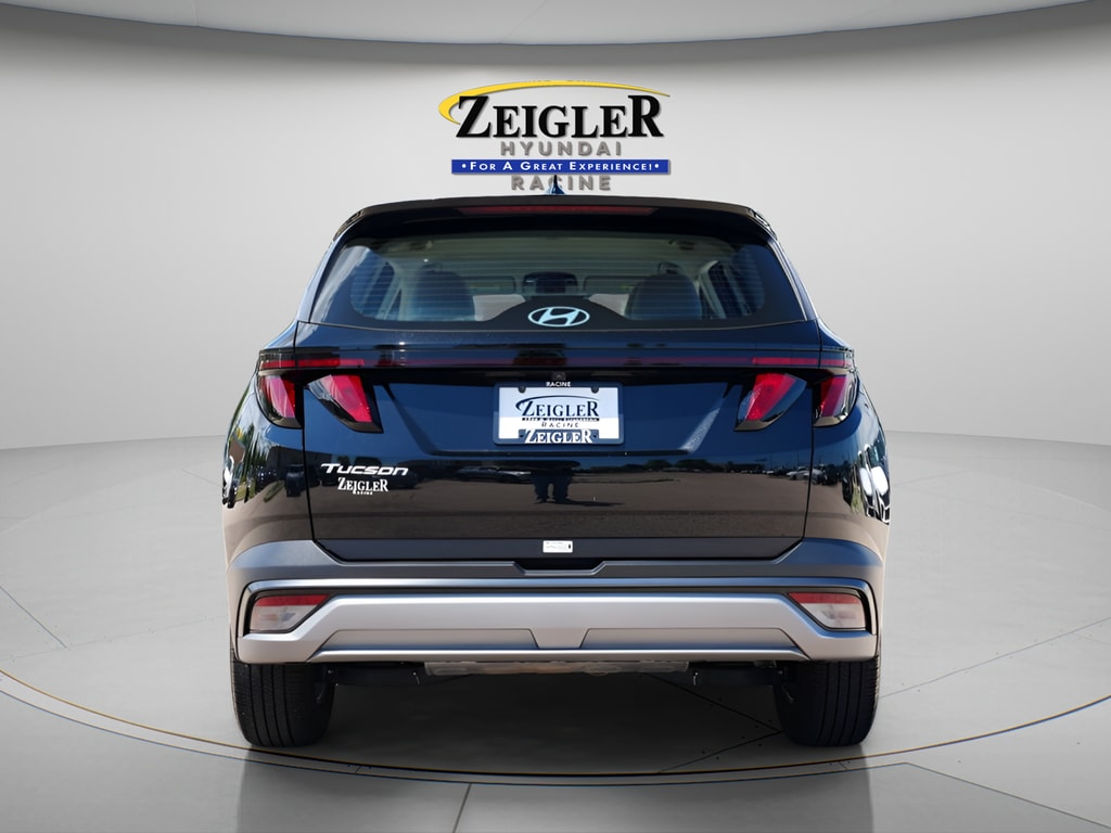 2025 Hyundai Tucson SE - Photo 6