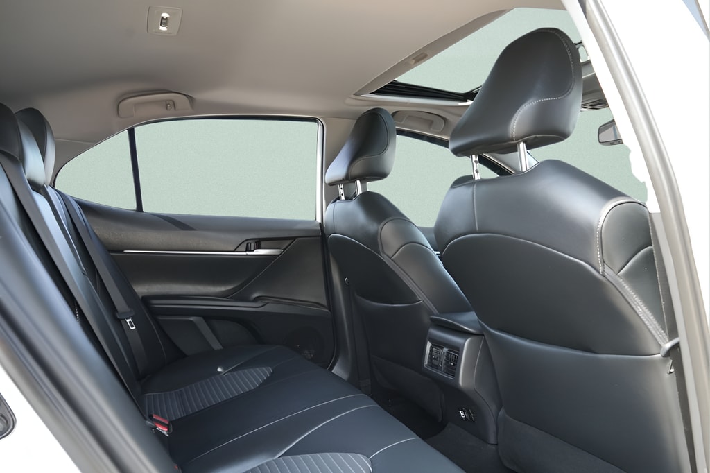 2023 Toyota Camry SE - Photo 15