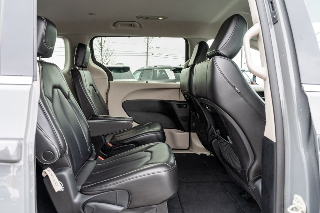 2023 CHRYSLER PACIFICA - Image 19