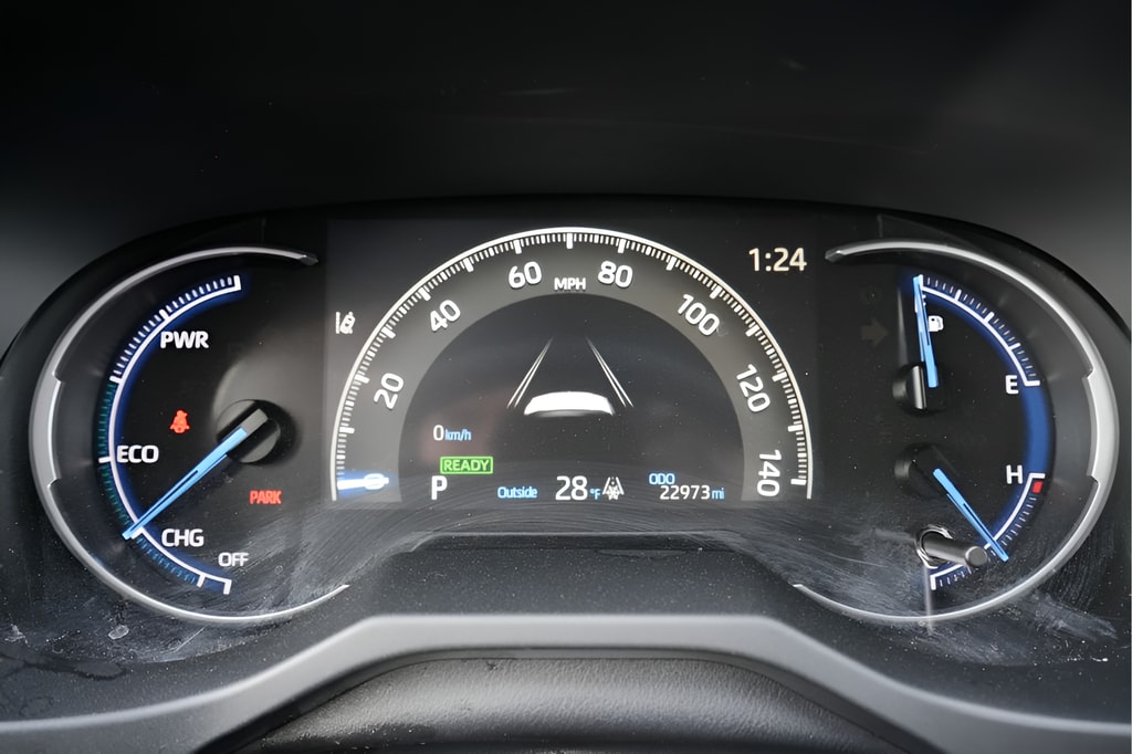 2025 Toyota RAV4 LE - Photo 27