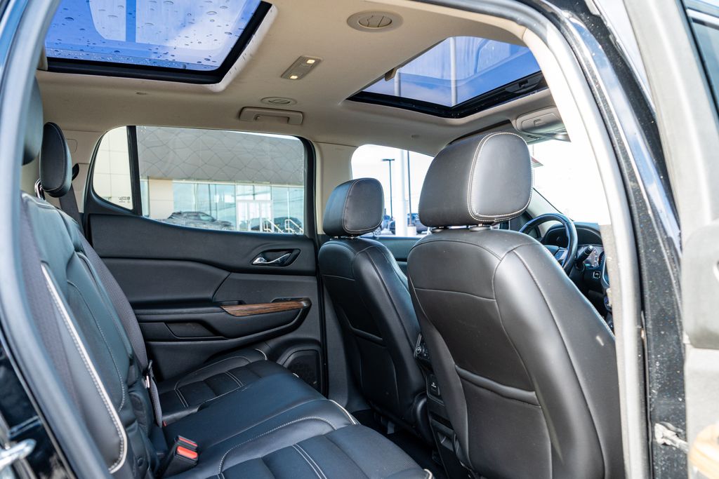 2017 GMC ACADIA - Image 17