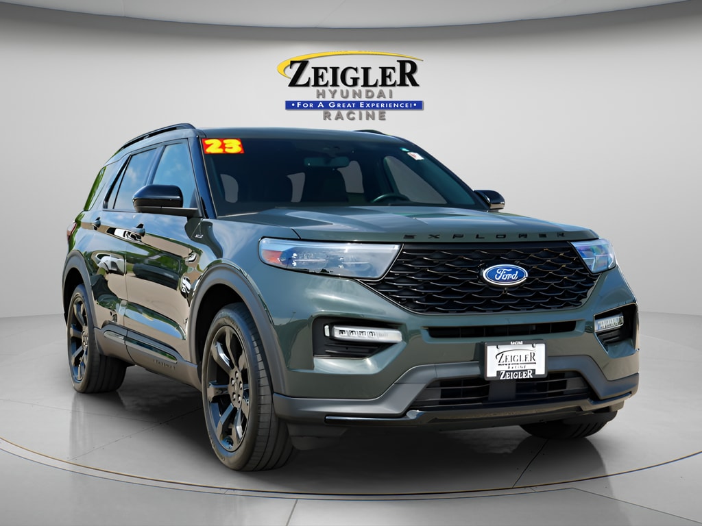 2023 Ford Explorer ST-LINE 4WD's photo