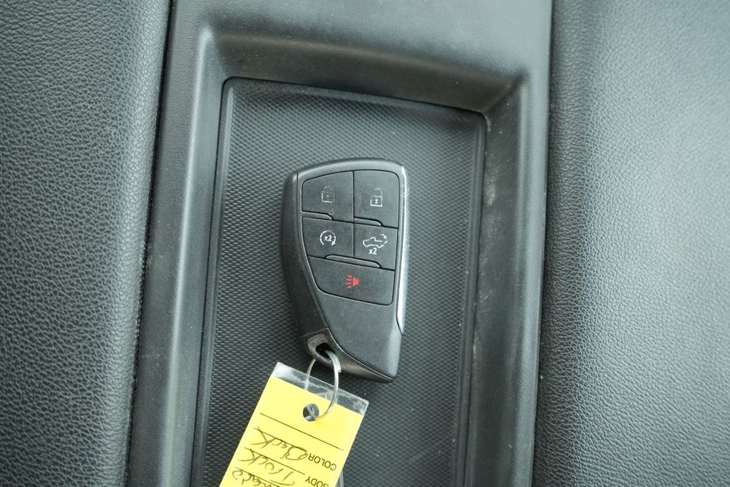 2022 CHEVROLET SILVERADO - Image 35