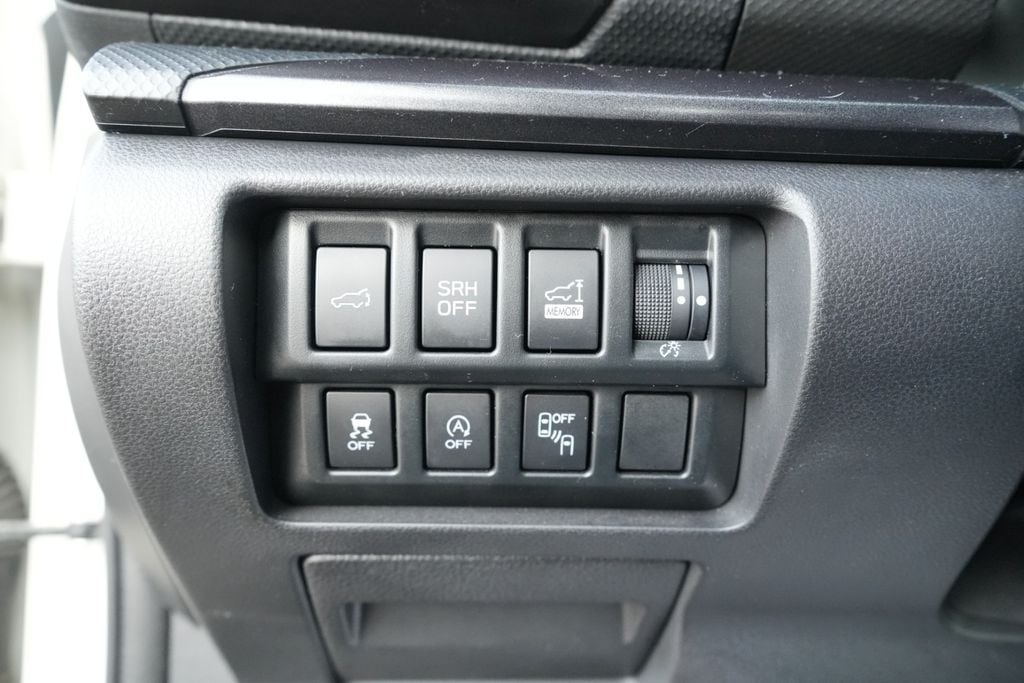 2023 SUBARU FORESTER - Image 26