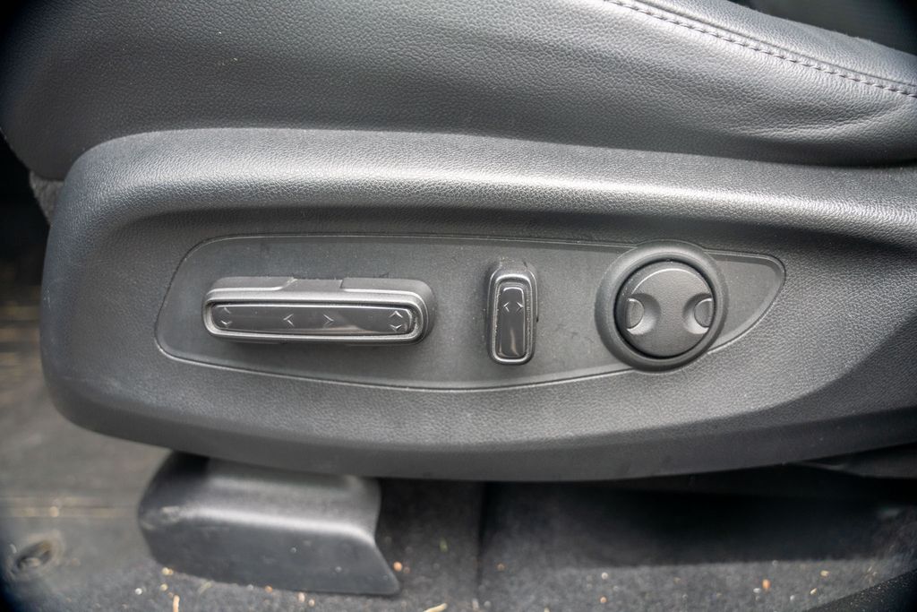 2023 HONDA CR-V - Image 19