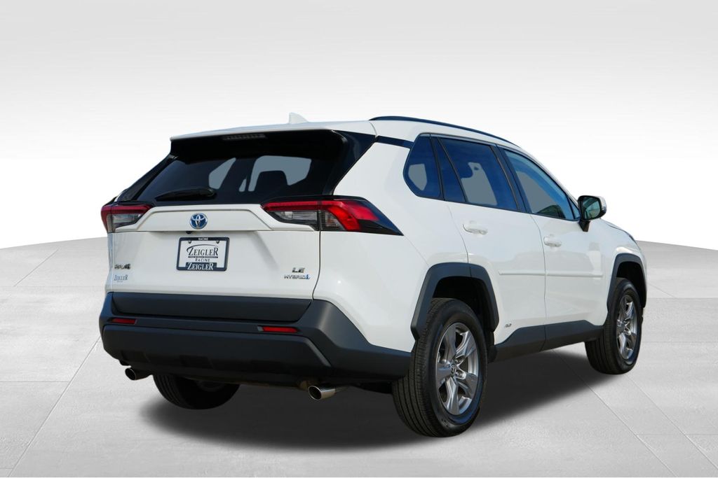 2024 TOYOTA RAV4 - Image 7