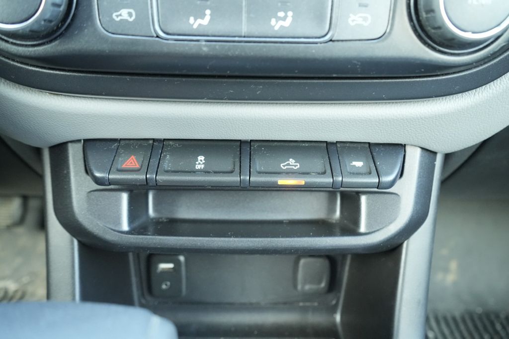 2017 CHEVROLET COLORADO - Image 26