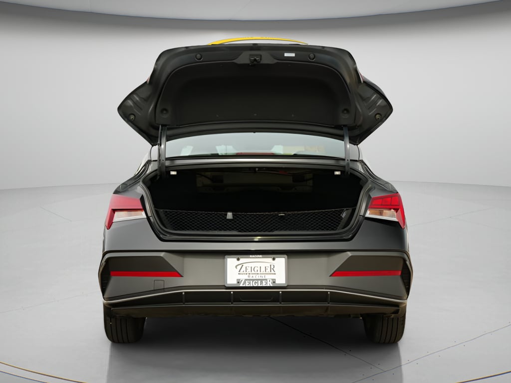 2025 Hyundai Elantra Blue - Photo 11