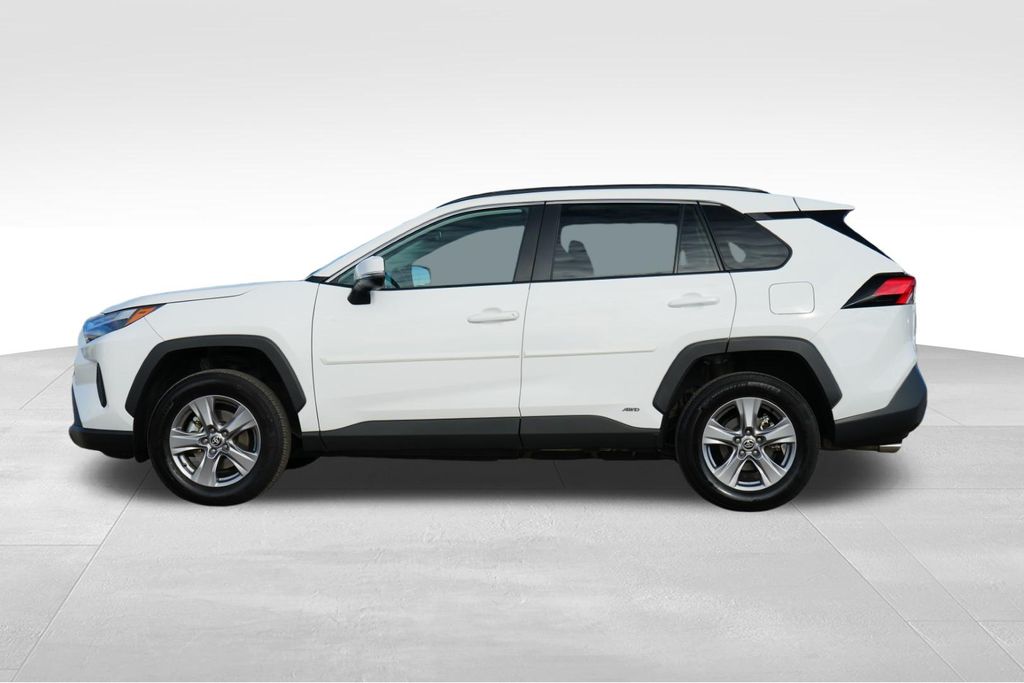 2024 TOYOTA RAV4 - Image 4