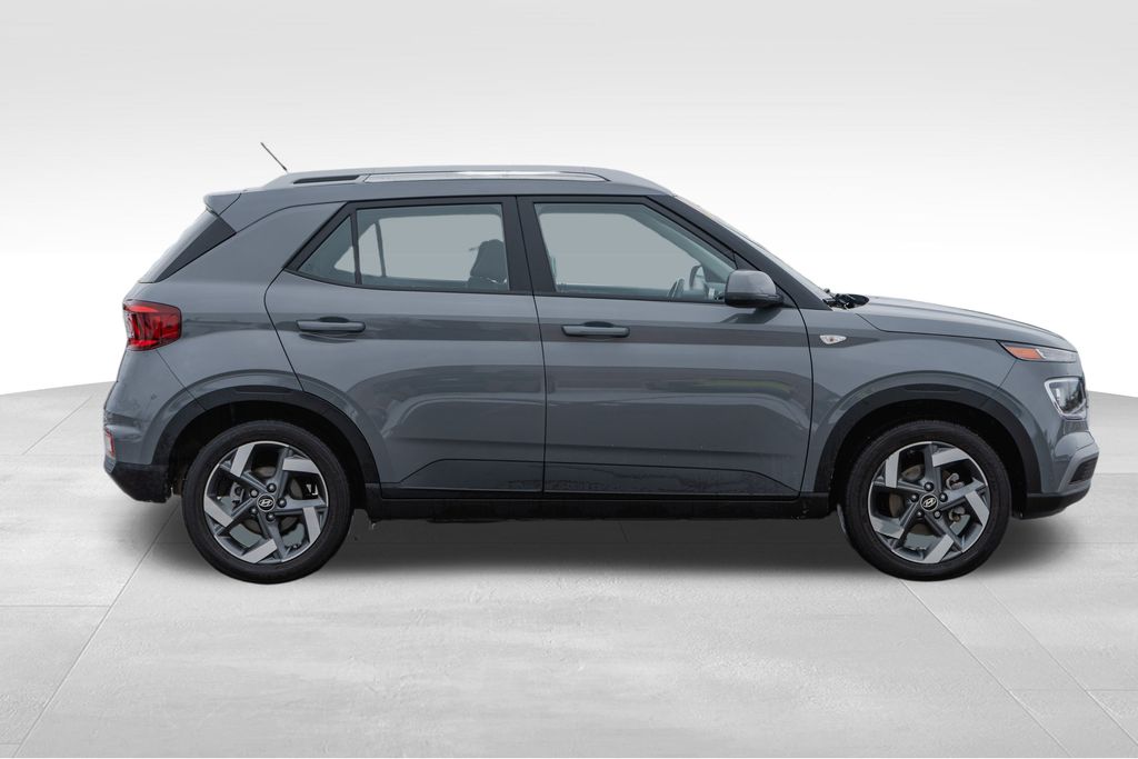 2023 HYUNDAI VENUE - Image 8