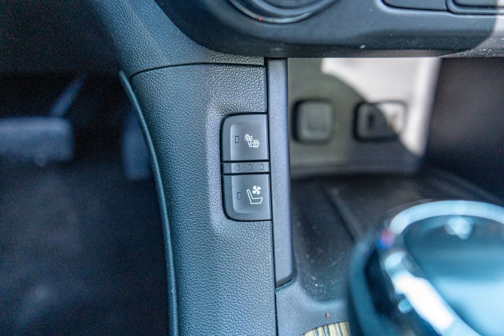 2017 GMC ACADIA - Image 38