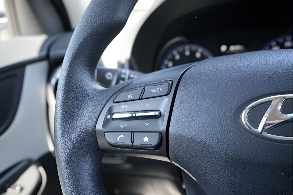 2023 Hyundai Kona SEL - Photo 25