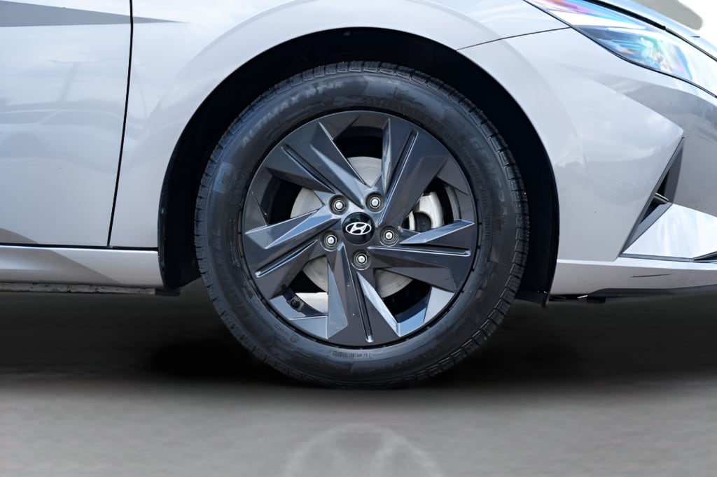 2021 Hyundai Elantra SEL - Photo 9