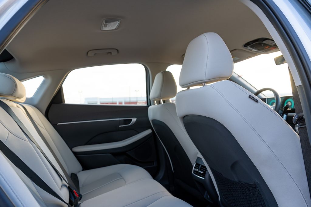 2025 HYUNDAI SONATA - Image 13