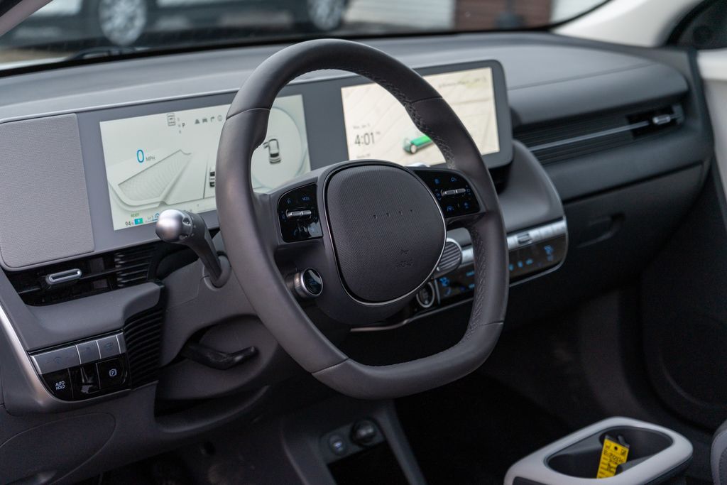 2024 HYUNDAI IONIQ 5 - Image 21