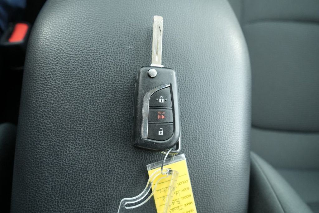 2024 TOYOTA RAV4 - Image 36