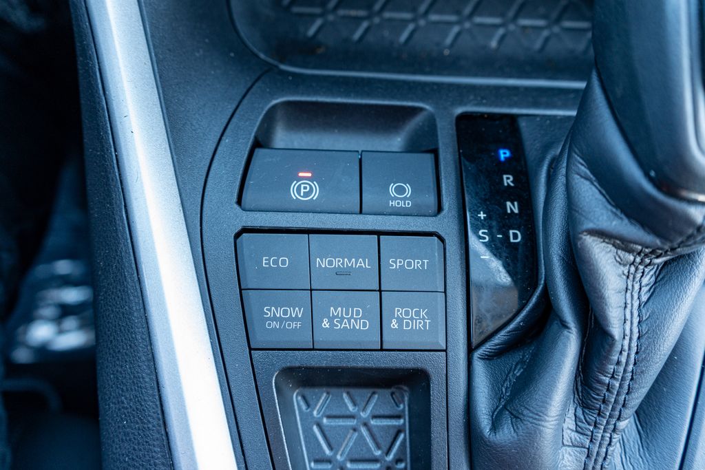 2024 TOYOTA RAV4 - Image 29