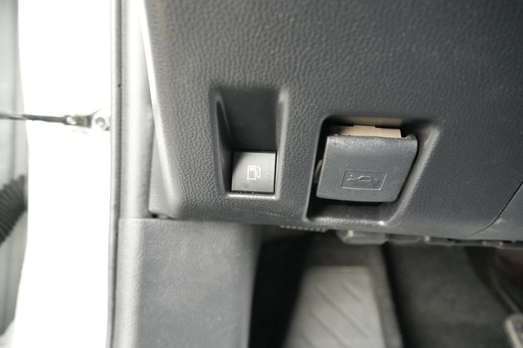 2024 TOYOTA RAV4 - Image 25