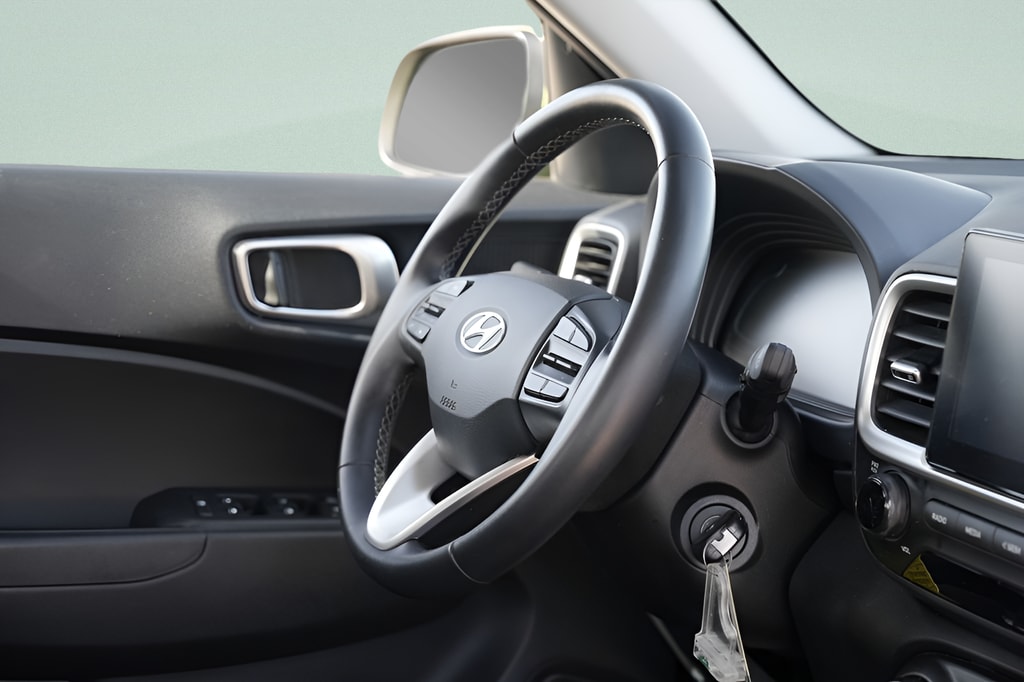2023 Hyundai Venue SEL - Photo 12