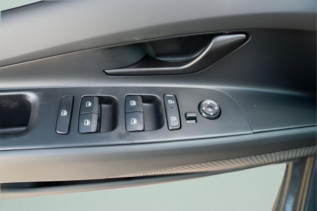 2025 Hyundai Elantra Blue - Photo 19