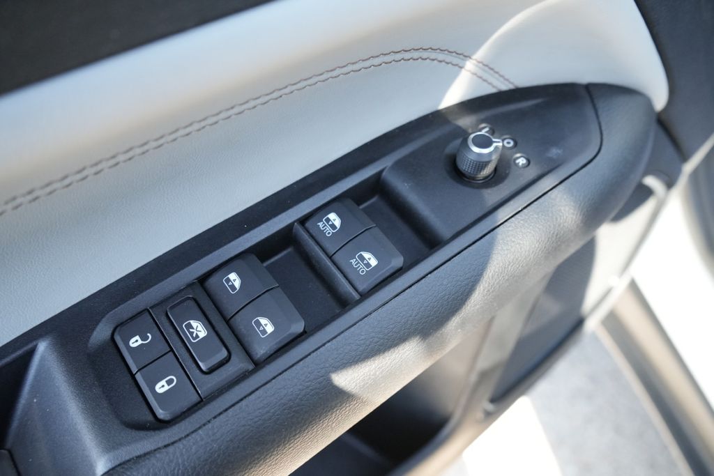 2022 JEEP COMPASS - Image 22