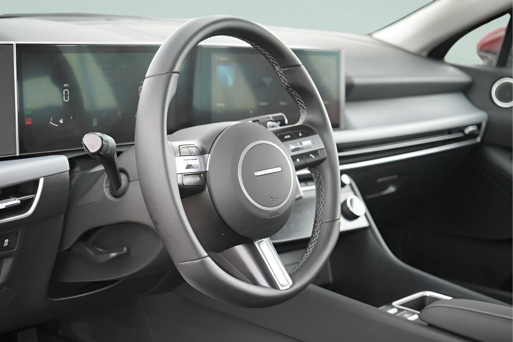 2025 Hyundai Sonata Hybrid SEL - Photo 24