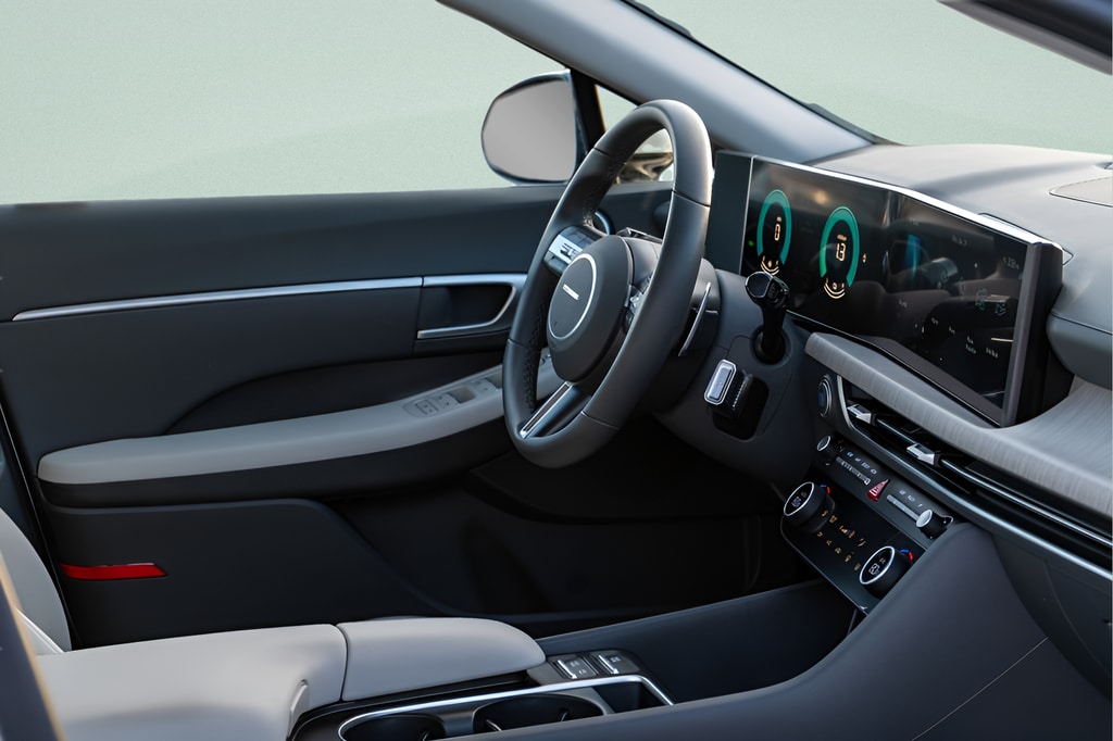 2025 Hyundai Sonata Hybrid SEL - Photo 12