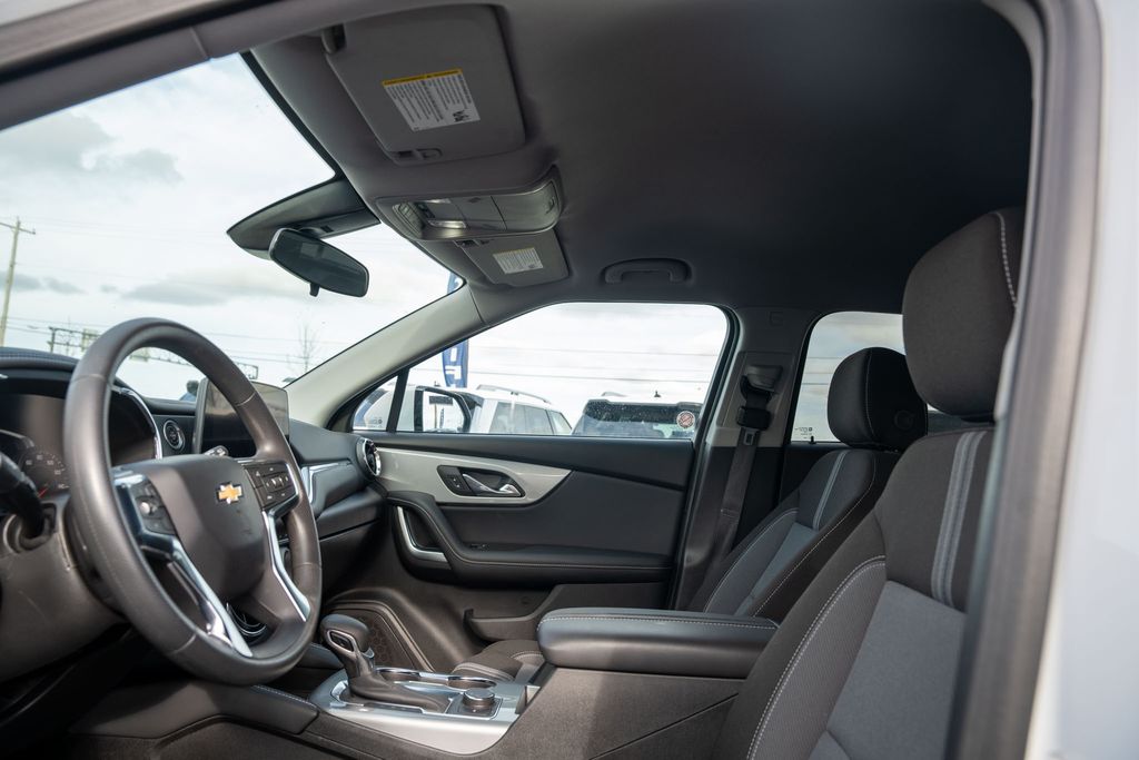 2025 CHEVROLET BLAZER - Image 19