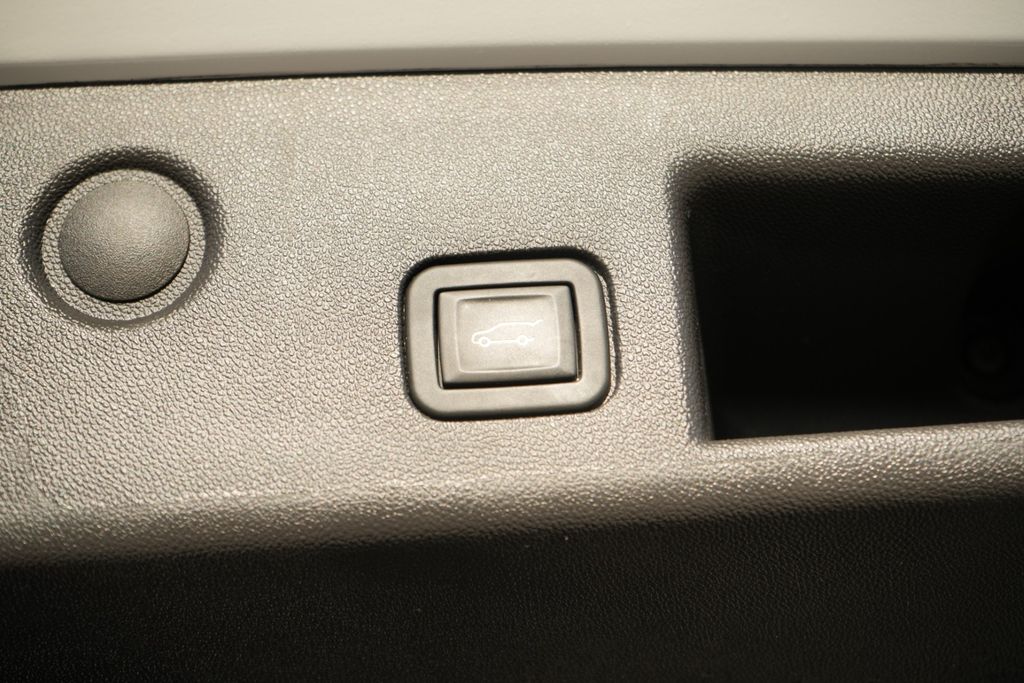 2024 CHEVROLET EQUINOX - Image 12