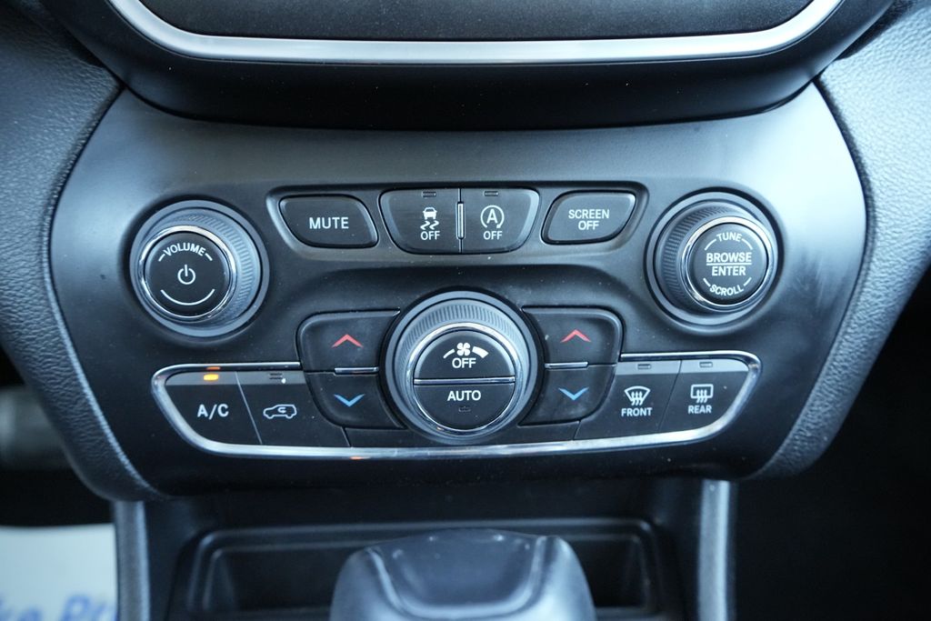 2020 JEEP CHEROKEE - Image 37