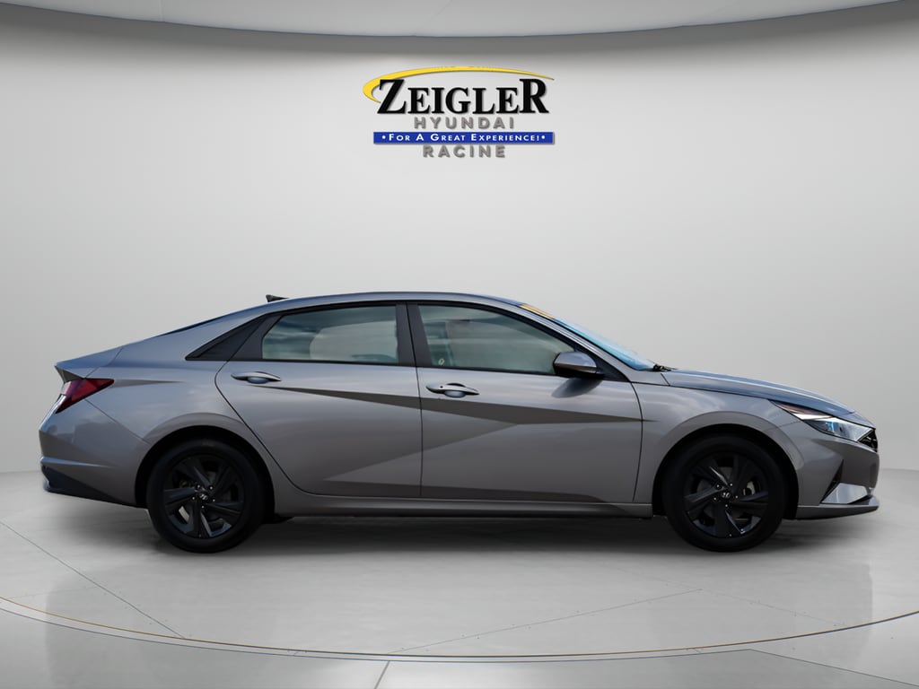 2021 Hyundai Elantra SEL - Photo 8