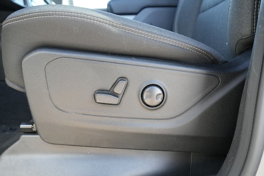 2023 RAM 1500 - Image 22
