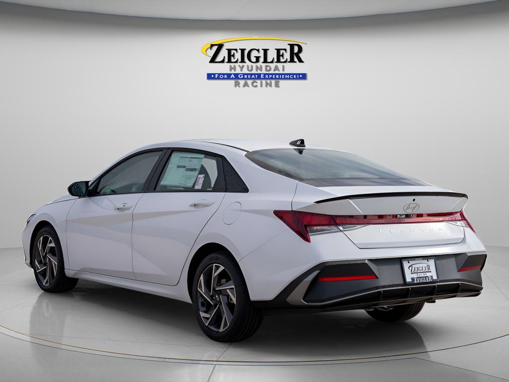 2025 Hyundai Elantra SEL - Photo 7