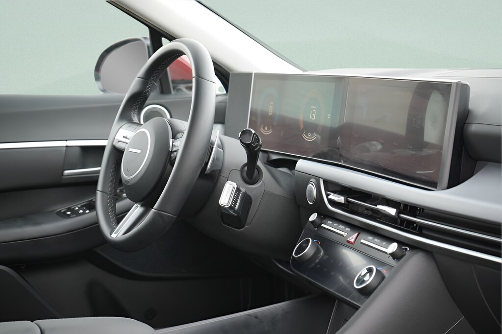 2025 Hyundai Sonata Hybrid SEL - Photo 13
