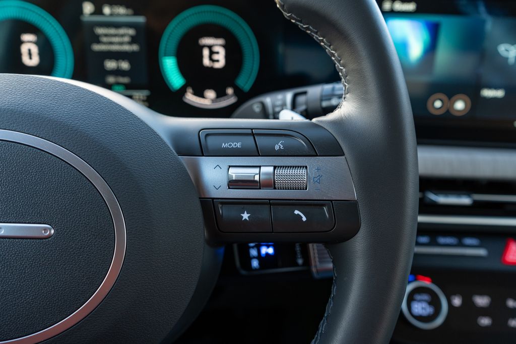 2025 HYUNDAI SONATA - Image 25