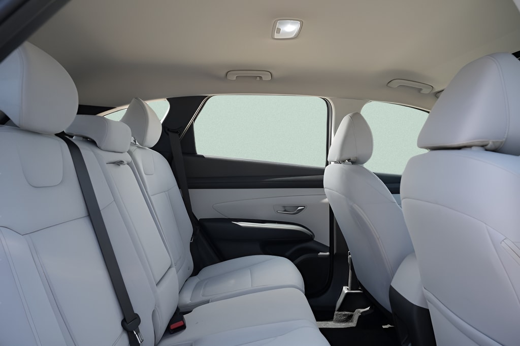 2025 Hyundai Tucson SE - Photo 14