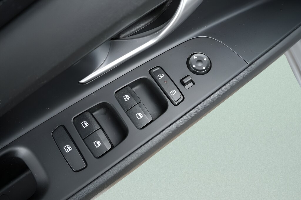 2024 Hyundai Elantra SEL - Photo 20