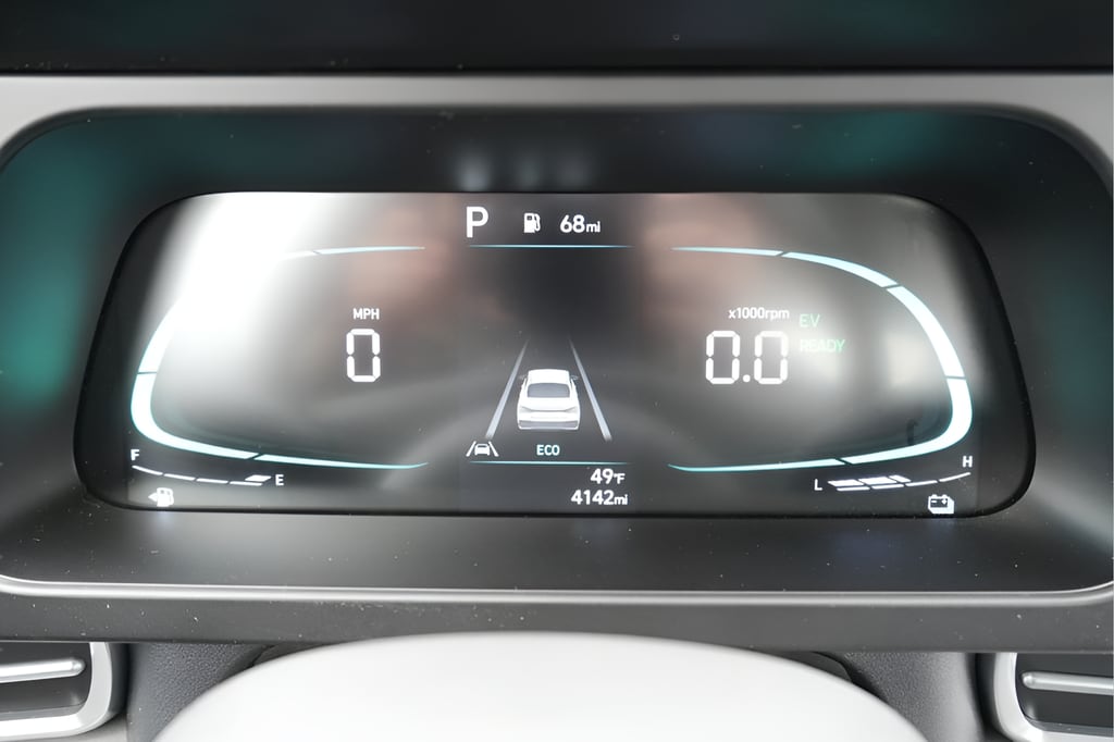 2025 Hyundai Elantra Blue - Photo 28