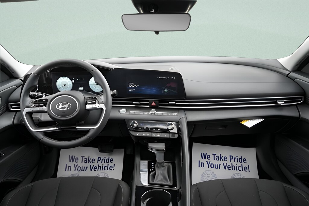 2024 Hyundai Elantra SEL - Photo 16