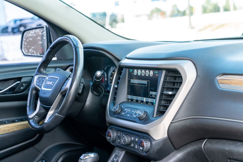 2017 GMC ACADIA - Image 14