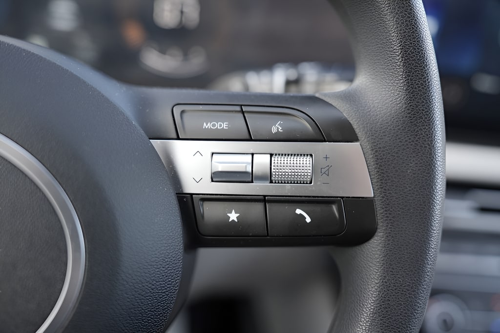 2025 Hyundai Tucson SE - Photo 26