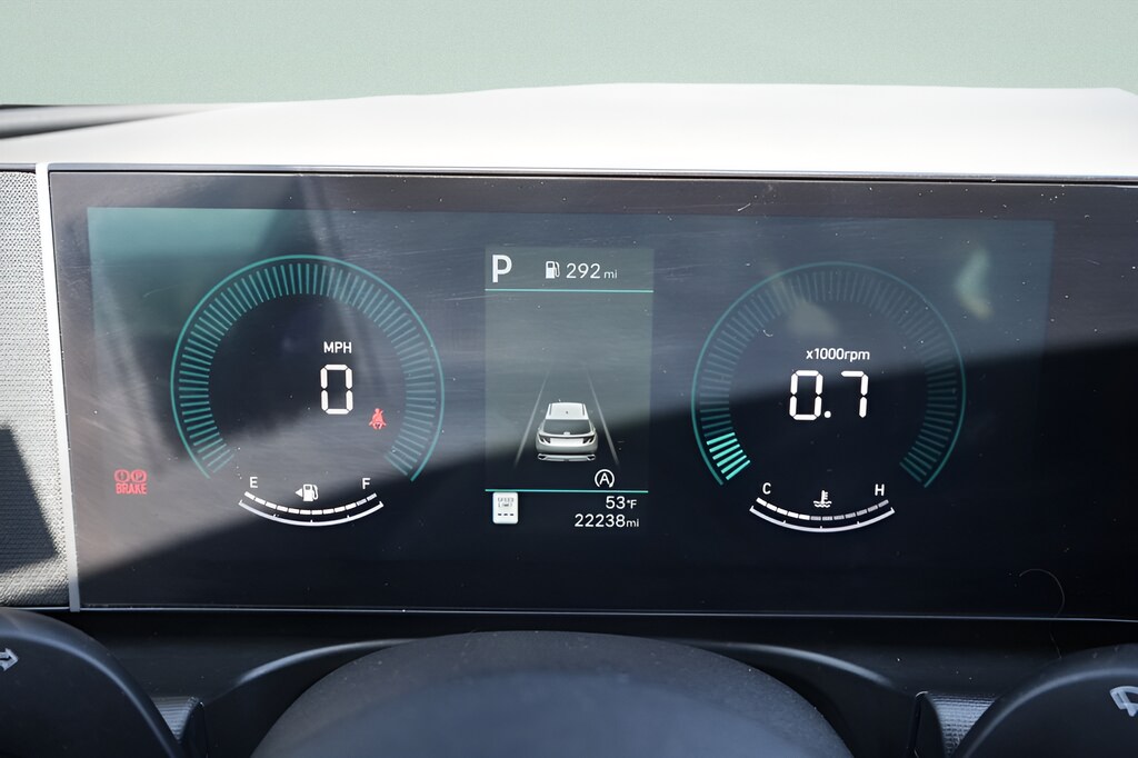 2025 Hyundai Tucson SE - Photo 28