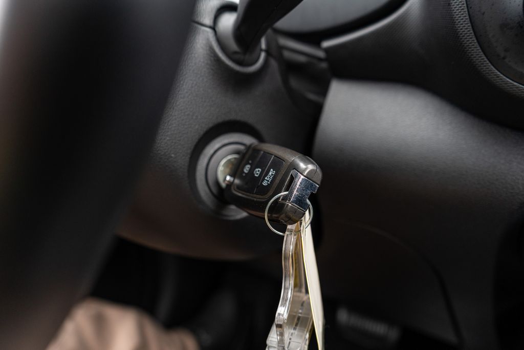 2023 HYUNDAI VENUE - Image 24